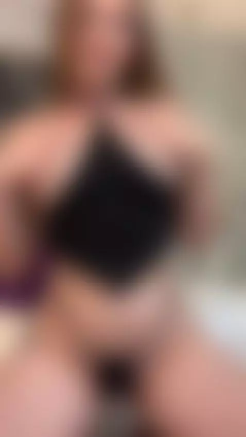 My hot body is calling you by aliccegray