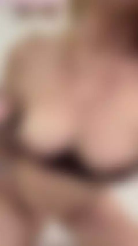 Hot tits by aliccegray