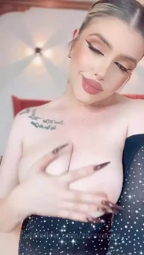 Mmmmmmmmmmm by zaravegga