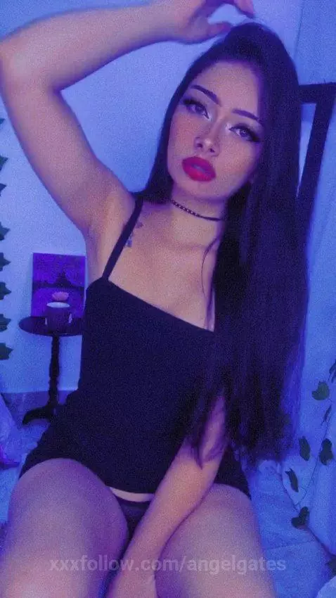 im so hot by angelgates