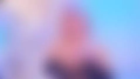 Look at these big juicy tits, do you want me to squeeze them... by salomebenz