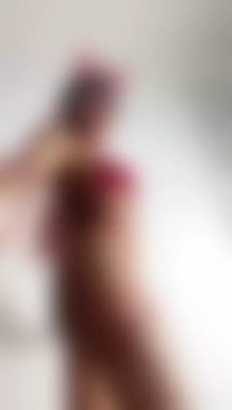 I want to feel your tongue for all my body 😈🔥 by salomebenz