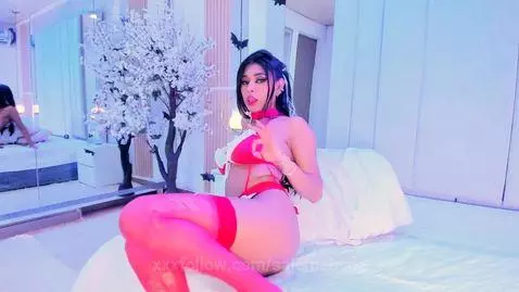 sensual breasts bouncing for you by salomebenz