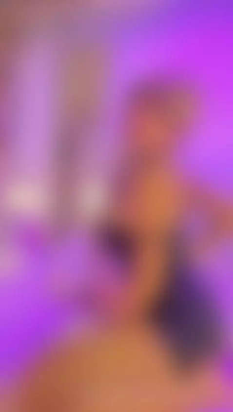 let me bounce on your face daddy and cum  💦🍆 by salomebenz