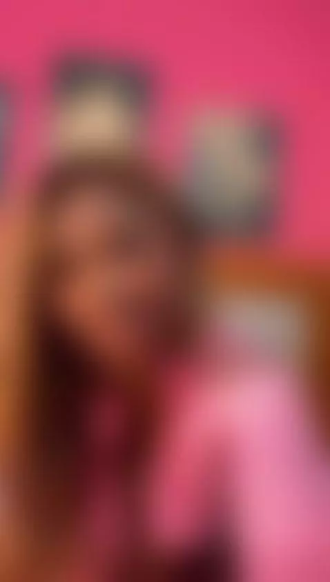 Confidence looks good on me 🔥✨ by kinkyandsavage