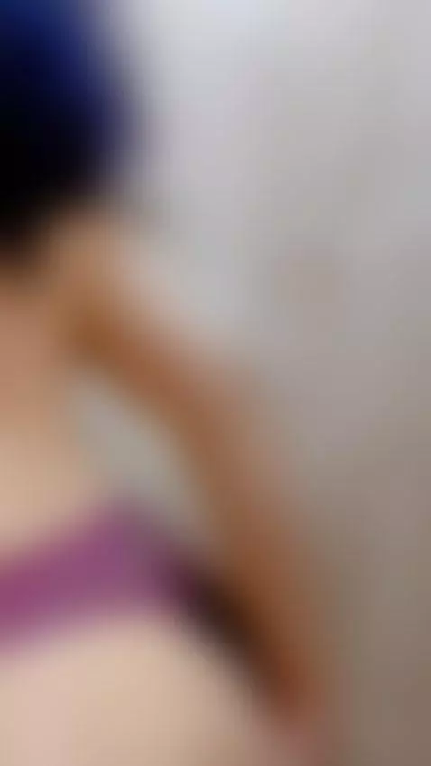 Mentally undress me, or just pull my panties to the side 🍑😈 by idaliaalessandra