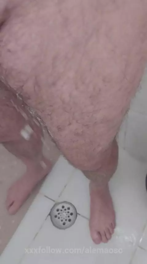 🥒💦🛀 by alemaosc