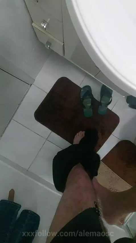 🛀💦 by alemaosc