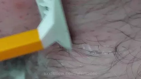 🛀🥒🥒💦💦 by alemaosc