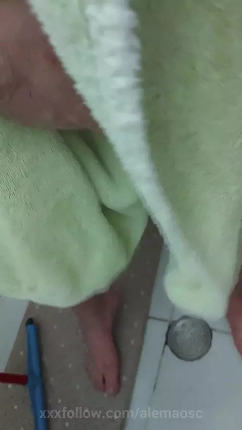 🥒💦💦💦 by alemaosc