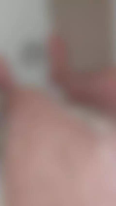 🛀🥒💦💦💦💦 by alemaosc