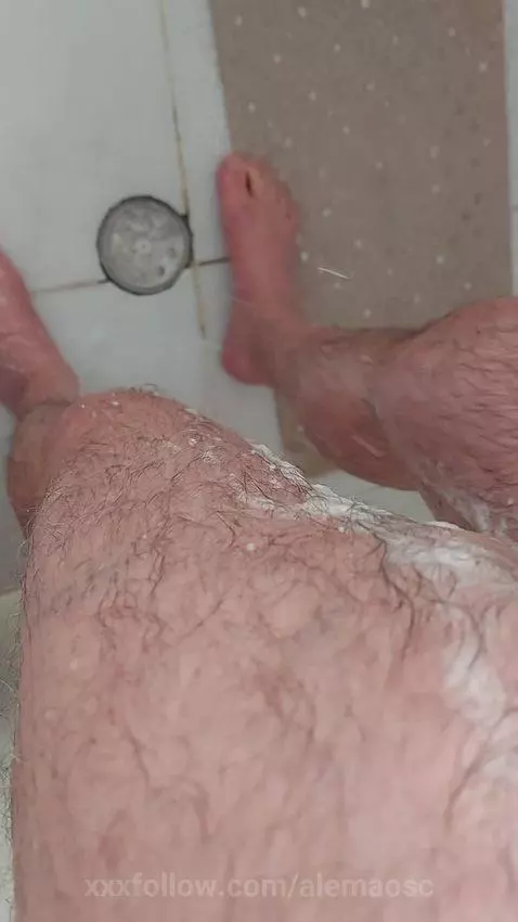 🛀🥒💦💦💦💦 by alemaosc