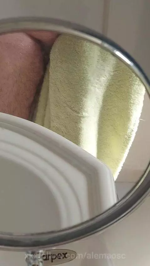 🥒💦💦💦💦 by alemaosc