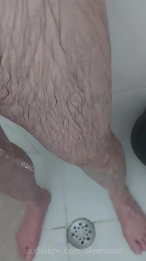 🛀🥒💦💦💦💦 by alemaosc