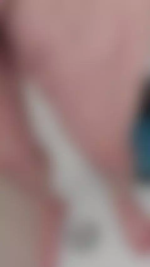 🛀🥒💦💦💦💦💦💦💦💦 by alemaosc