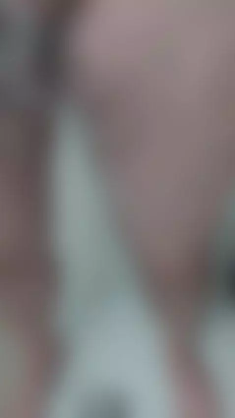 🛀🥒💦💦💦💦💦 by alemaosc