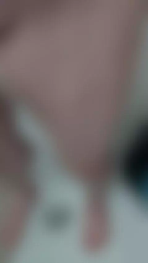 🥒💦💦💦💦💦 by alemaosc