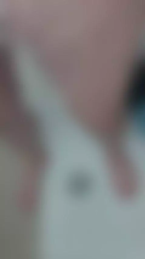 🛀🥒💦💦💦 by alemaosc