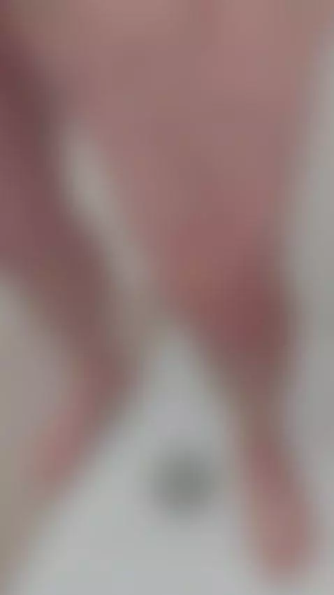 🛀🥒💦💦💦💦💦 by alemaosc