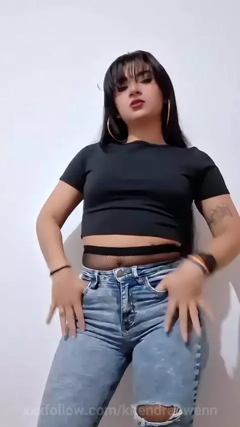 👠 Whispering dirty things to you is one of my specialties...... by khendraowenn