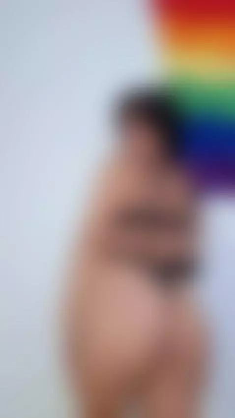 You’ve seen nothing yet... subscribe to see it all / Aún no ... by khendraowenn