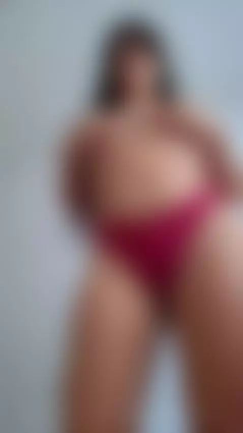 Behind this smile, there’s more waiting... / Detrás de esta ... by khendraowenn