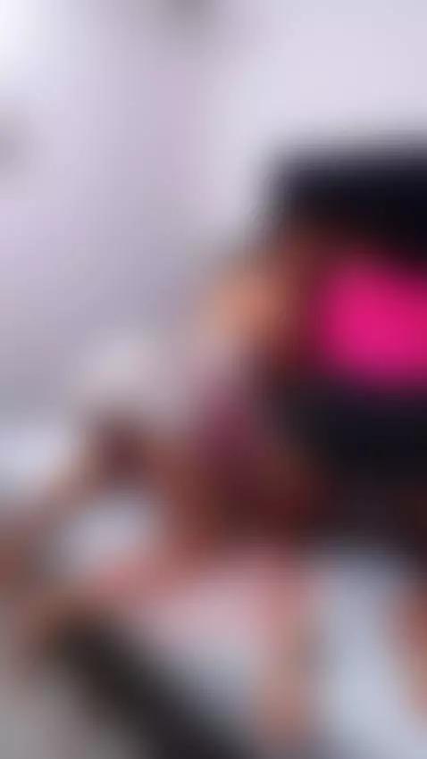 Your next favorite fantasy starts after you follow me / Tu p... by khendraowenn