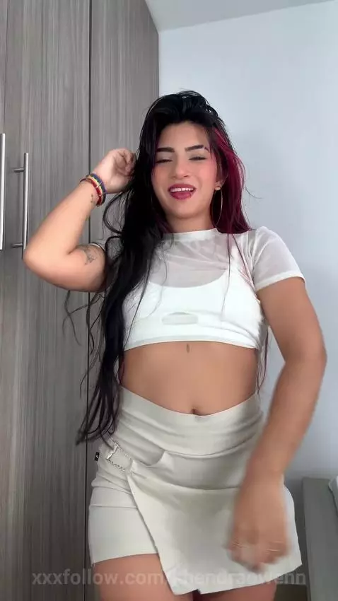 TBT sexy brunette by khendraowenn