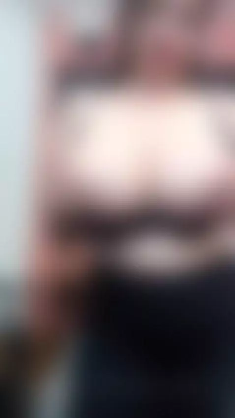 Im ready to be your sugar adiction 🫦 by curvymaturee