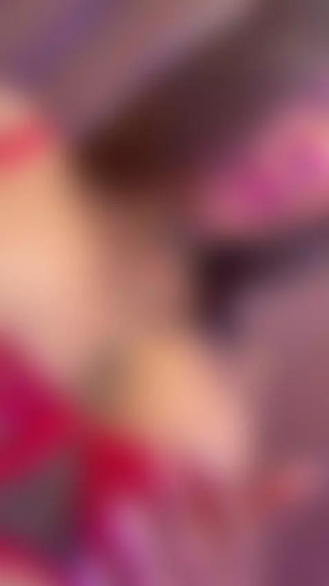 show live 
https://es.stripchat.com/Rachel_collins_ by hannaahcutee