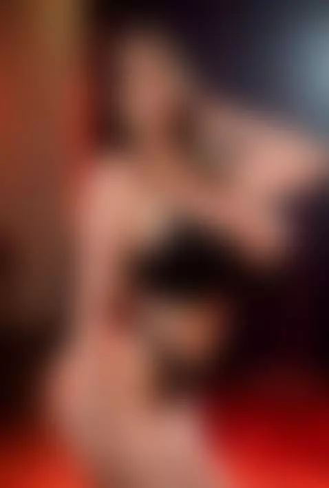 curvygirl, curvybody, bustywoman by sugarkhaos