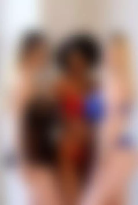 lesbians, sensualdance, lesbianshow by sugarkhaos