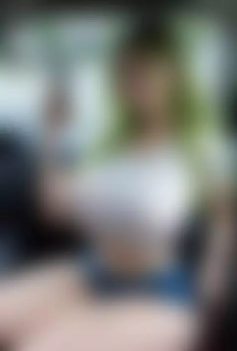 bustywoman, bigboobs, bigtits by sugarkhaos