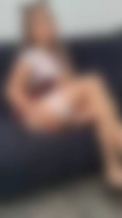 Sexy schoolgirl by emiliacollins