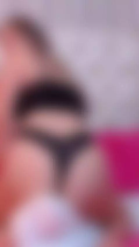 sexy model by emiliacollins