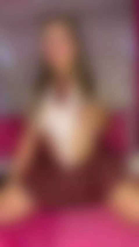 latina sensual by emiliacollins