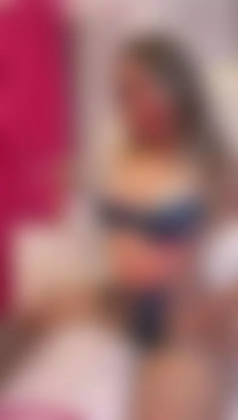 Erotic women by emiliacollins