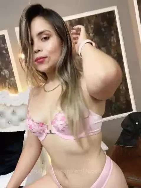 latina hot by emiliacollins