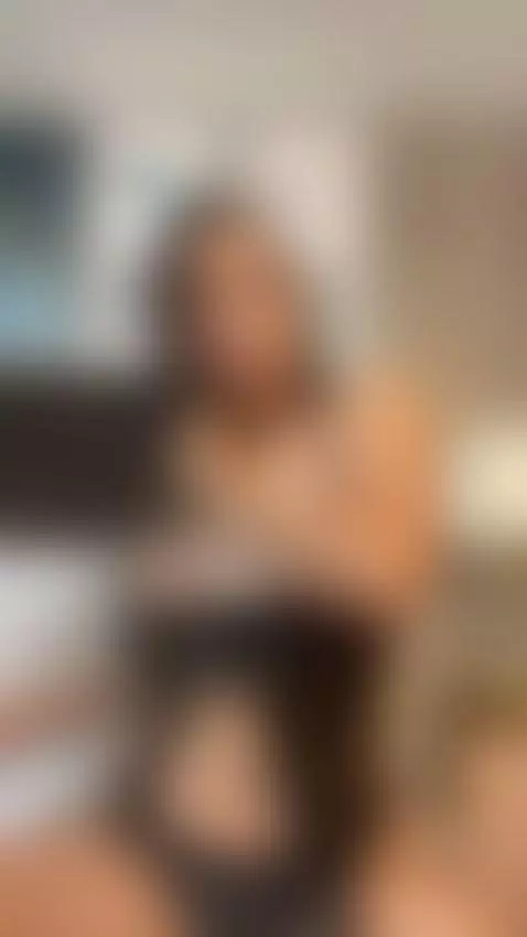 so delicious model by emiliacollins