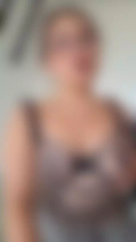 hot by emiliacollins