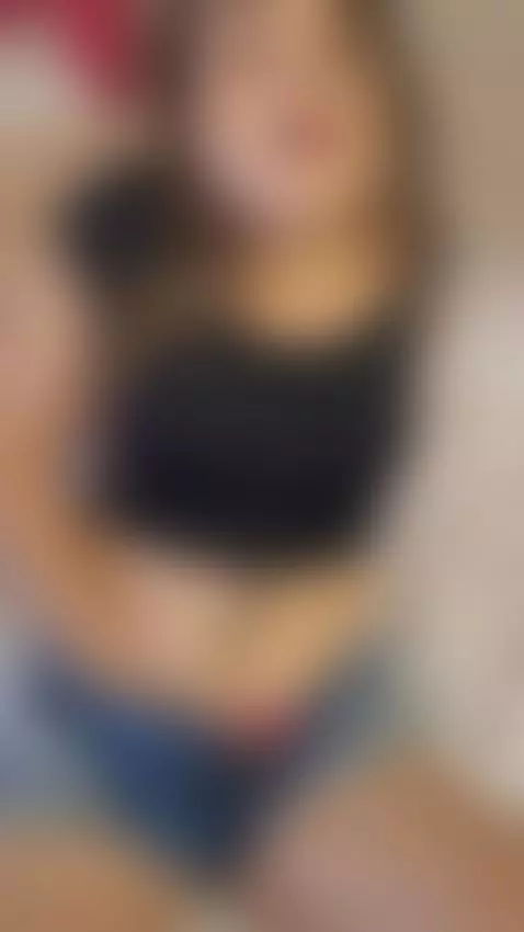 hot latina by emiliacollins