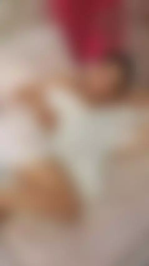 delicious model by emiliacollins