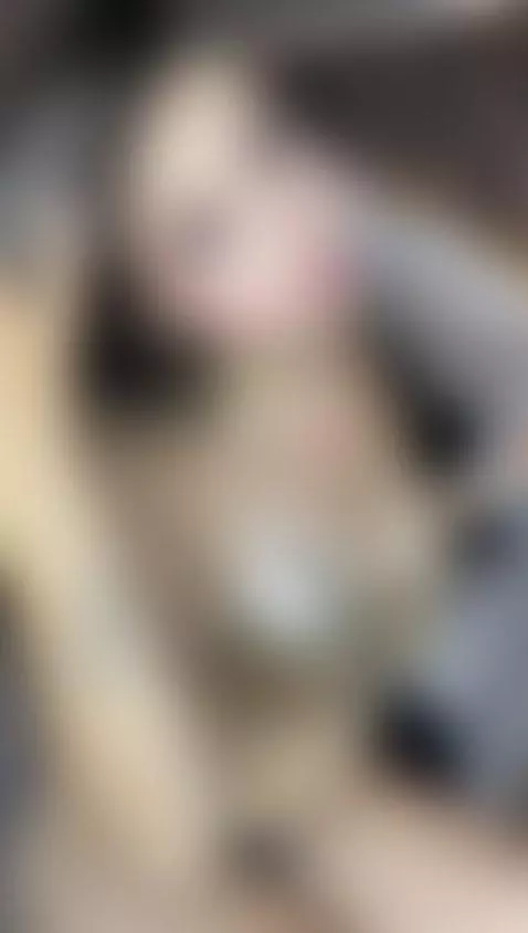 blonde hot by emiliacollins