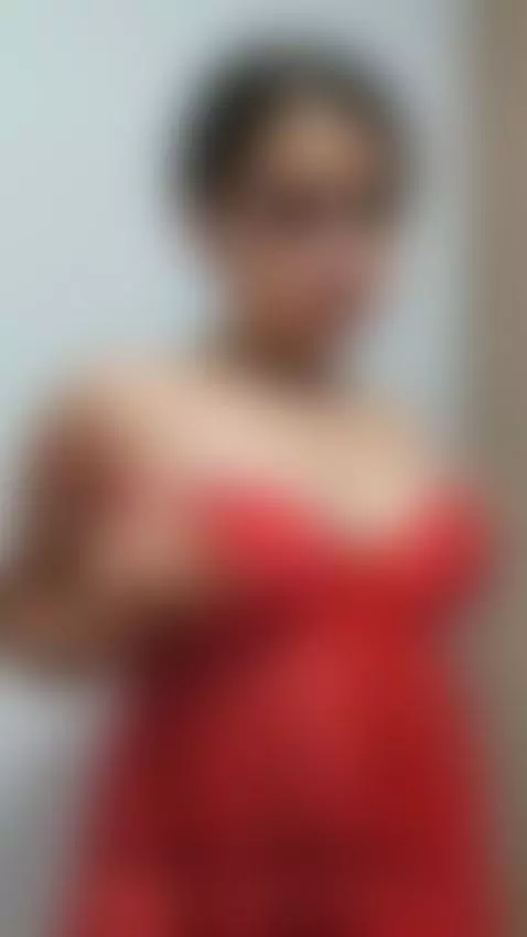 Just look at me ... and lose control by emiliacollins