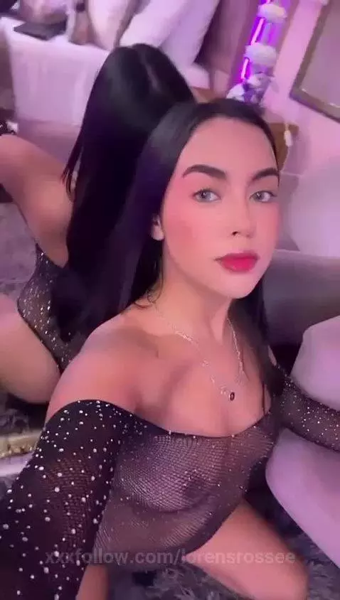 I would like to have a threesome today by lorensrossee