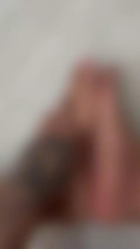 Nothing beats a good foot massage... Do you like it? Let me ... by kattyroldan