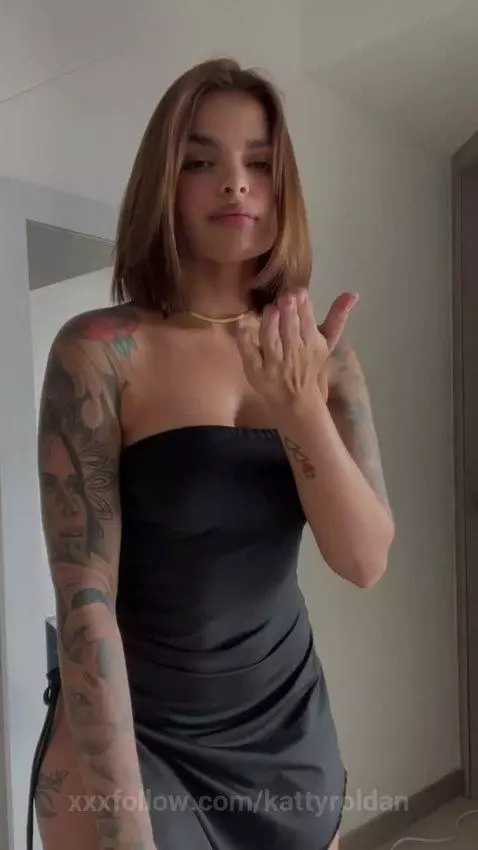 An irresistible view… and I’m just getting started. Follow m... by kattyroldan