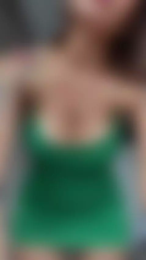 Admire every inch: my full body awaits you 😍💃. Join me on On... by kattyroldan