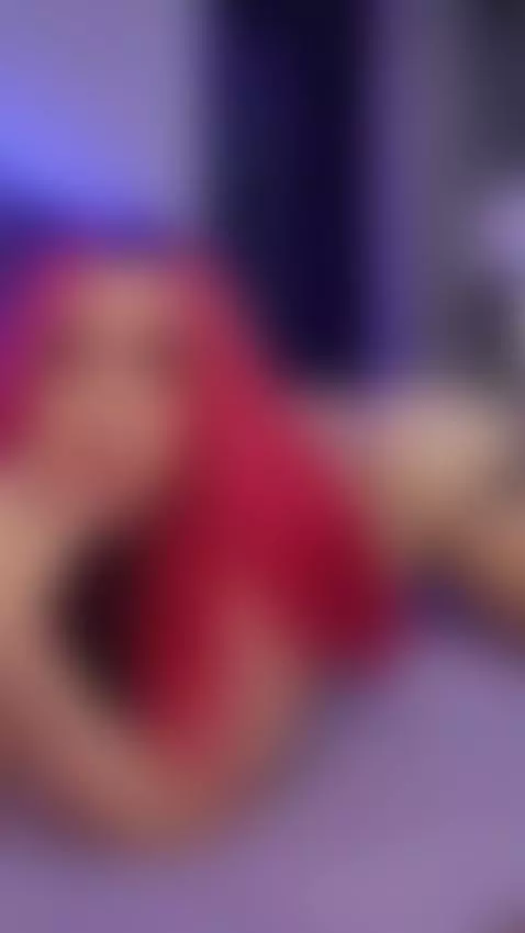 Do you want a twerk of this beautiful redhead? by rousex97