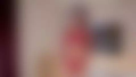 A little striptease🔥 by shinydiana